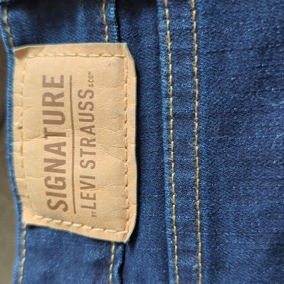 Levi  Signature 32x30 EUC (14M) - Picture 2 of 6